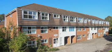 Flat for sale in Grasmere Way, Linslade, Leighton Buzzard LU7