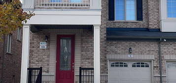 4 Wagner Dr, Markham, ON L6C 0W1
