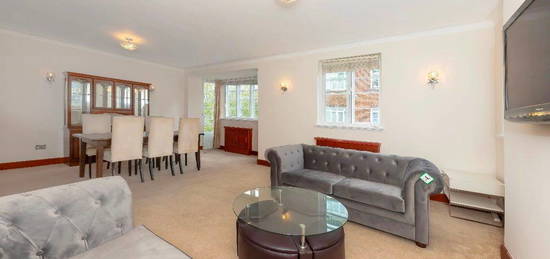 3 bed flat to rent