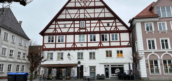 Historisches Wohn- und Geschäftshaus - Am Marktplatz in Günzburg!