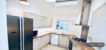 4 bedroom terraced house