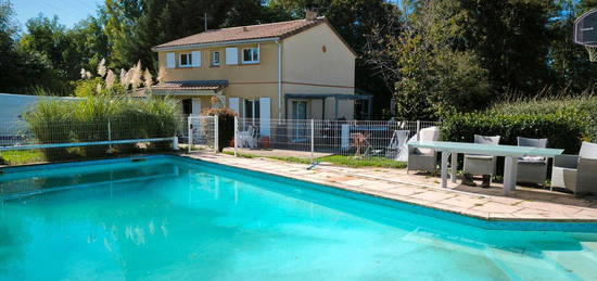 Jolie Toulousaine avec piscine