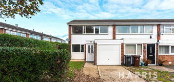 End terrace house to rent in Queensland Drive, Colchester, Essex CO2