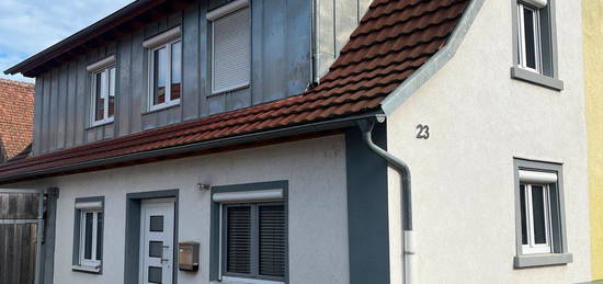 3,5 Zimmer Wohnung  Müllheim-Hügelheim  900 € Kalt.