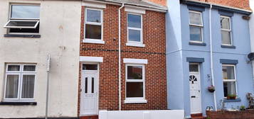 Terraced house to rent in Egremont Road, Exmouth, Devon EX8