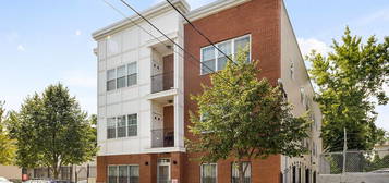 Astor by Gomes, 64 Emmet St #1, Newark, NJ 07114