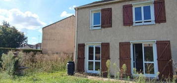 Maison 2 étages  à vendre, 5 pièces, 3 chambres, 90 m²