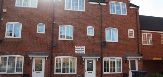 Town house to rent in Berrywell Drive, Barwell, Leicester LE9