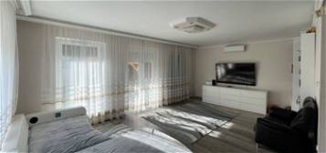 Nyíregyháza-Sóstófürdőn 3szoba+nappalis felújított családi ház eladó!