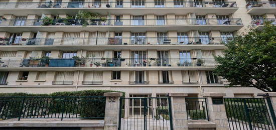 Studio de 14.4 m² -Investissement locatif - Métro Porte de Bagnolet - Rue de la Justice - Paris