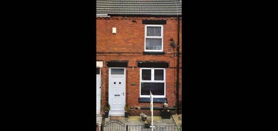 2 bed terraced house to rent