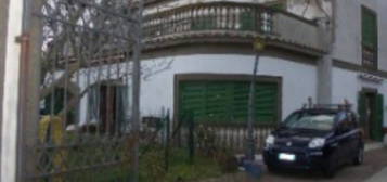 Villa all'asta in via Virgilio, 103