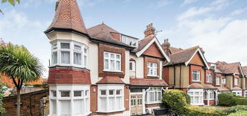 Flat for sale in Aldermans Hill, London N13