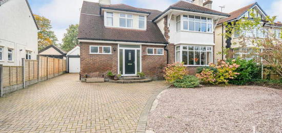 6 bedroom detached house for sale