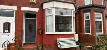 Terraced house to rent in Guildford Road, Salford M6