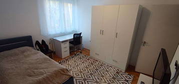 Apartament 3 camere, Cornisa/UMFST, zona Secuilor Martiri, renovat