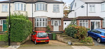 3 bed semi-detached house for sale