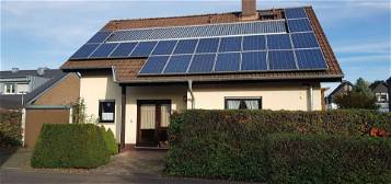 Freistehendes EFH mit Fußbodenheizung & Solar in Heimersdorf Provisionsfrei