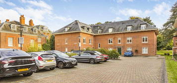 Flat for sale in Henmarsh Court, Balls Park, Hertford SG13