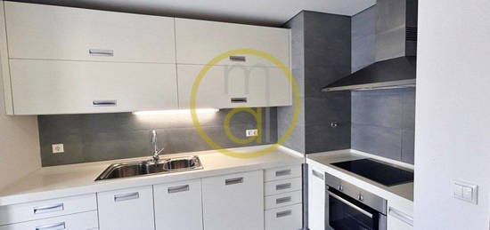 Arrendamento de Apartamento T3  em Centro