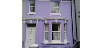 Terraced house to rent in Clyde Road, Brighton BN1