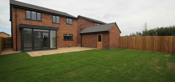 4 bedroom detached house