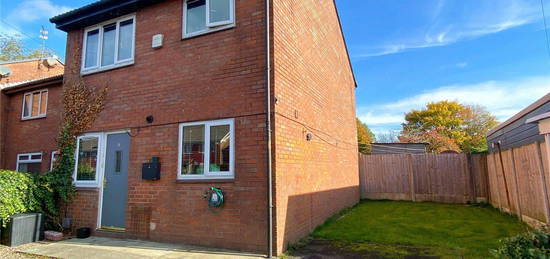 Town house for sale in Goldcraft Close, Heywood, Greater Manchester OL10