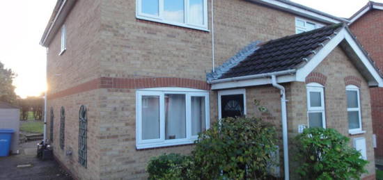 2 bedroom semi-detached house for sale