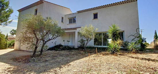 Maison  à louer, 5 pièces, 4 chambres, 254 m²