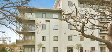 Flat to rent in Rollason Way, Brentwood CM14