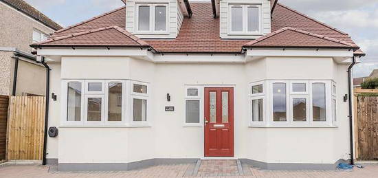 4 bedroom detached house to rent