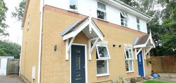 2 bedroom semi-detached house for sale