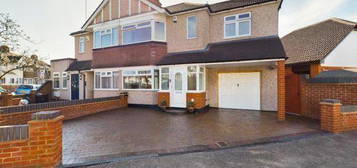 3 bedroom semi-detached house to rent