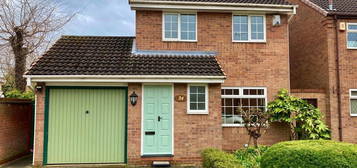 3 bed detached house to rent