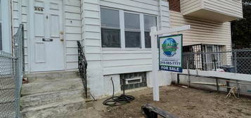 355 E Eleanor St, Philadelphia, PA 19120