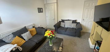 4 bedroom terraced house to rent