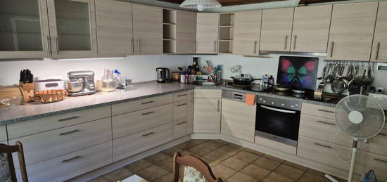 Wohnroth, ruhige 2,5 Zimmer Wohnung mit Terrasse und EBK im EG