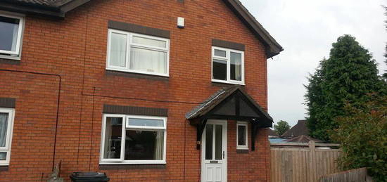 3 bedroom semi-detached house to rent