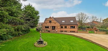 6 bedroom detached house for sale