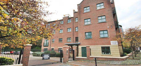 Flat to rent in Slate Wharf, Manchester M15