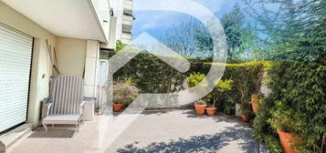 Suresnes (Hypercentre) - 4 pièces de 108m² - Terrasses - Jardin - parking - cave