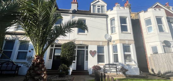 Flat to rent in Chichester Road, Seaford, East Sussex BN25