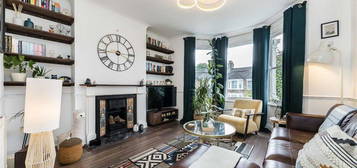 Flat for sale in Arngask Road, London SE6