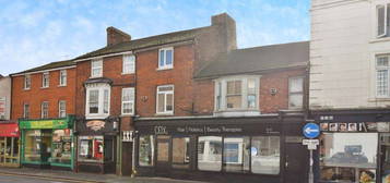 Maisonette to rent in The Broadway, Town Centre, Bedford MK40