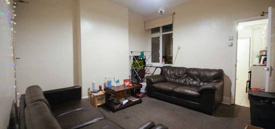 4 bedroom terraced house