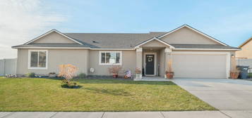 5704 Belmont Dr, Pasco, WA 99301