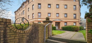 3 bed flat for sale