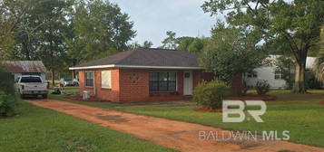 311 W Myrtle Ave, Foley, AL 36535