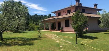 Villa in vendita a Poggio Mirteto