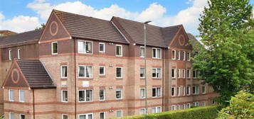 Flat for sale in Cedar Road, Sutton, Surrey SM2